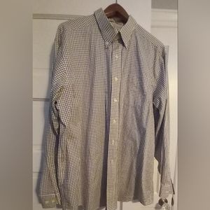 LL BEAN MENS CLASSIC Button Down long sleeve shirt